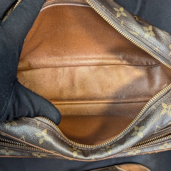 LOUIS VUITTON Monogram Canvas Nile MM Crossbody Shoulder Bag - Picture 11 of 17